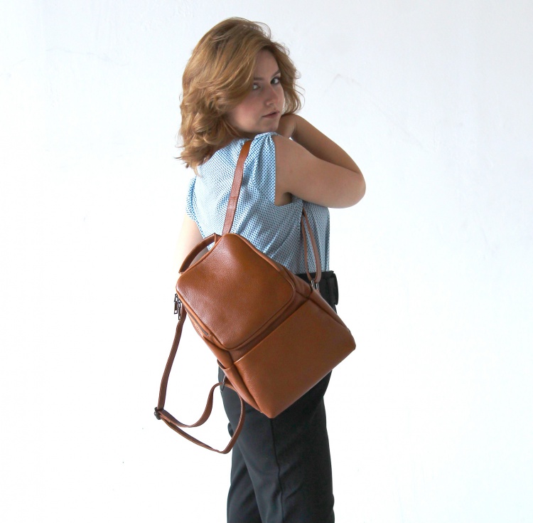 Женский городской рюкзак коричневый Paul Rayner Diana