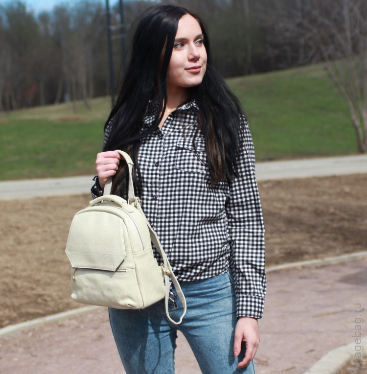 Рюкзак женский бежевый Paul Rayner (Gina) beige 1043WT