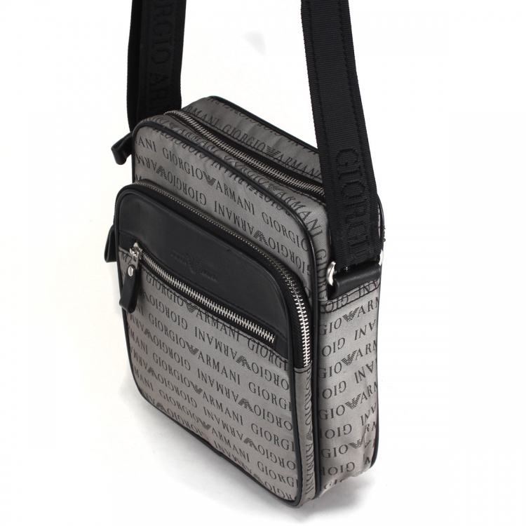 Сумка цвета хаки Giorgio Armani 882637